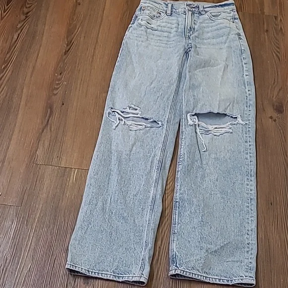 American Eagle Outfitters Light‎ Wash Denim Jeans used good condition. - Picture 7 of 14